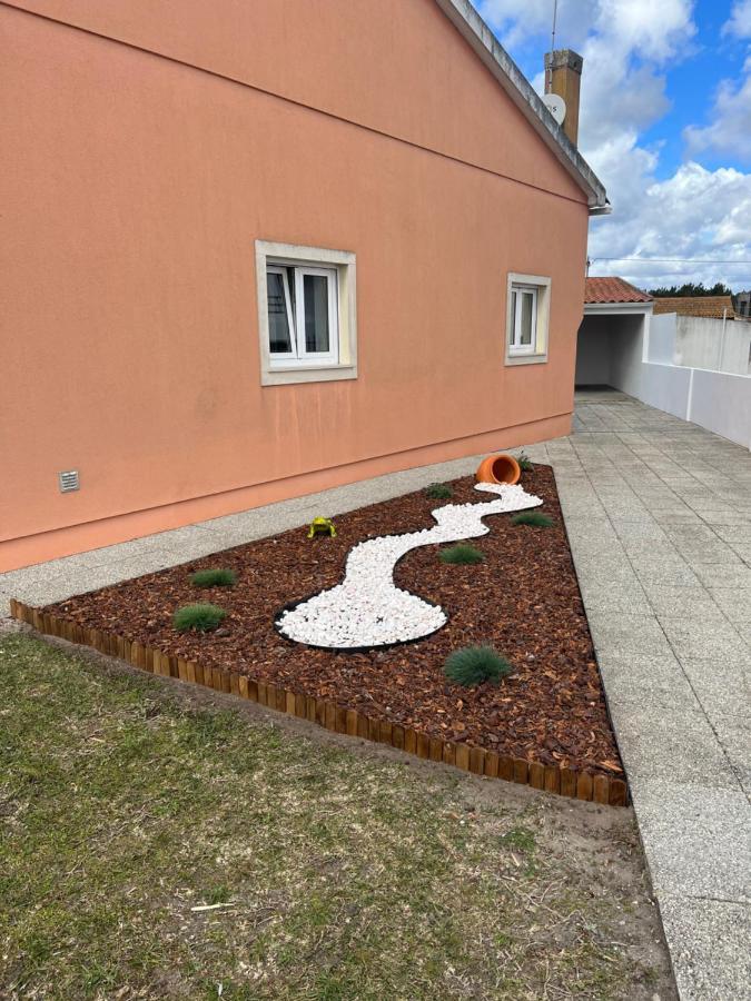 Moradia Alegre No Centro Da Vila Da Tocha. Eksteriør bilde
